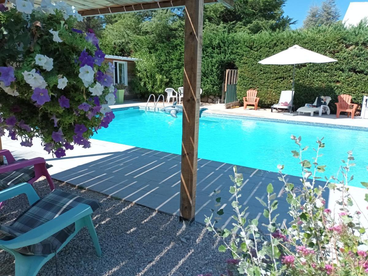 Chalet Banane Devant Piscine, A 6Km Du Festival De Piano De La Roque D'Antheron Rognes Екстер'єр фото