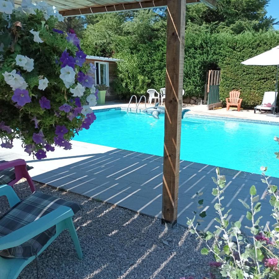 Chalet Banane Devant Piscine, A 6Km Du Festival De Piano De La Roque D'Antheron Rognes Екстер'єр фото